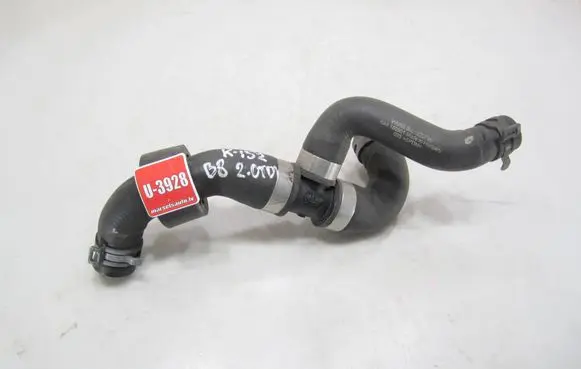 Volkswagen PASSAT B8 Engine coolant pipe/hose 04L121087 PA6GF30