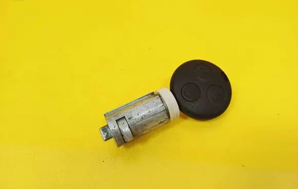 Smart ForTwo I Ignition lock 