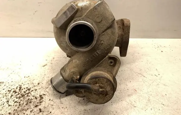 Toyota Avensis T250 Turbo 1720120010 09810A VB60111