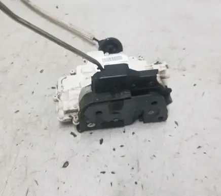 Audi A6 S6 C6 4F Front door lock 4F1837016