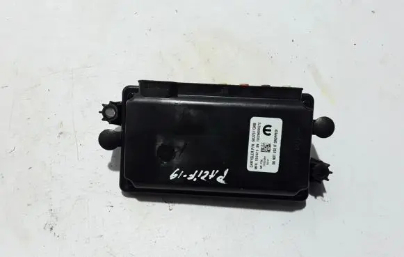 Chrysler Pacifica Camera control unit module 68375113AA