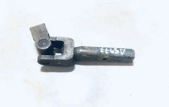 Volkswagen PASSAT B3 Steering column universal joint