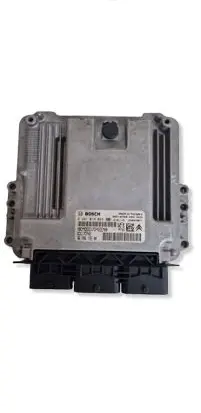 Peugeot 508 Engine control unit/module 0281018046 EDC17CP42 9678615580