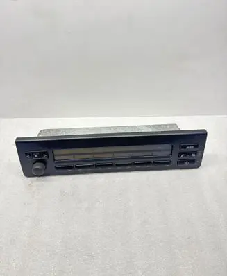BMW 5 E39 Screen/display/small screen 65828360736 W7733816 750873404