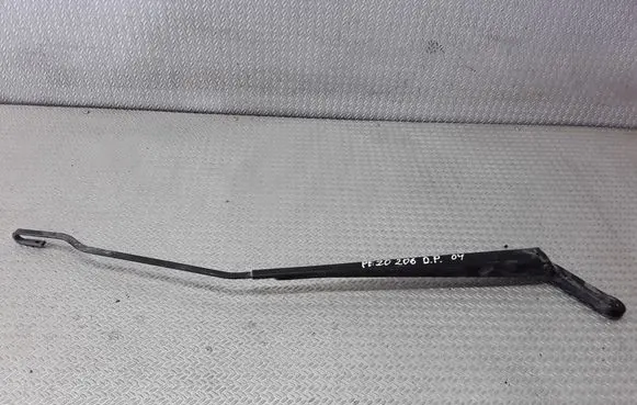 Peugeot 206 Front wiper blade arm