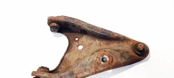 Dacia Sandero Front lower control arm/wishbone 