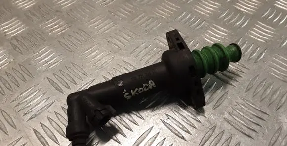 Skoda Octavia Mk1 (1U) Clutch slave cylinder 1J0721261H