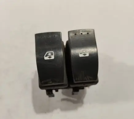 Renault Scenic II - Grand scenic II Electric window control switch 315042B