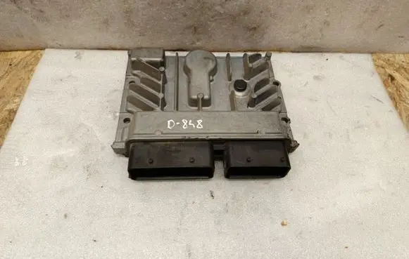 Opel Astra J Engine control unit/module 55579719 55588354