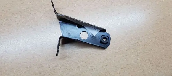 BMW 4 F32 F33 Fender mounting bracket 8066937