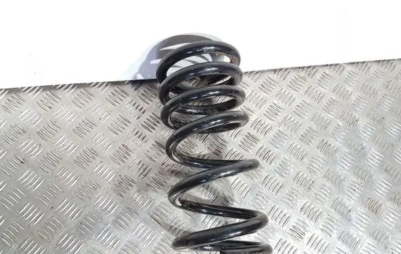 Mitsubishi Pajero Rear coil spring 4140A104