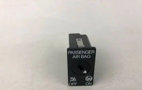 Passenger airbag on/off switch