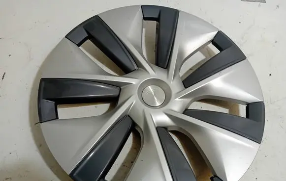 Tesla Model Y R19 wheel hub/cap/trim 104423500C