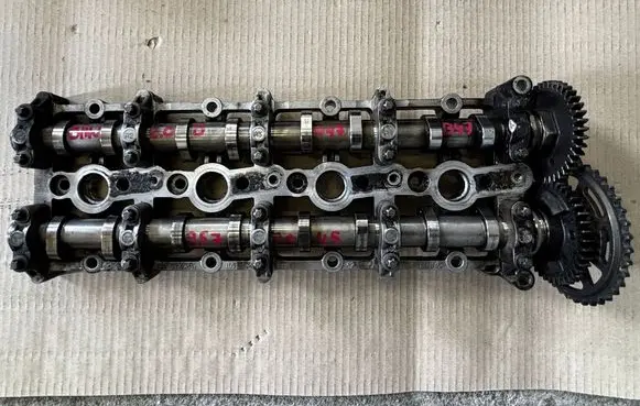 BMW X1 F48 F49 Camshaft 8570145