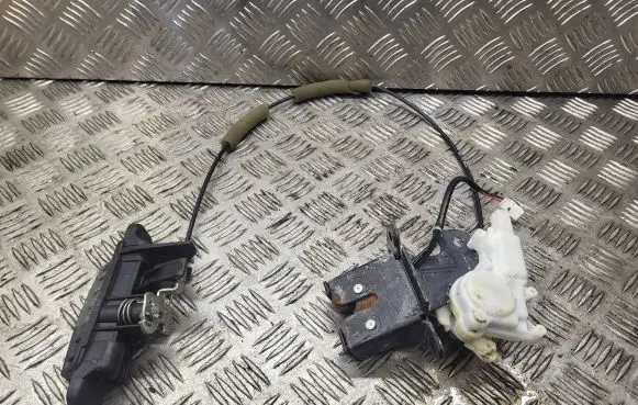 Mazda 3 I Loading door lock 