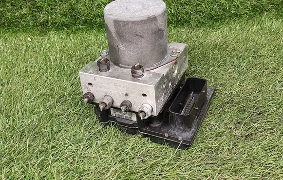 BMW 5 E60 E61 ABS Pump 6777797 3451677779701 6768550