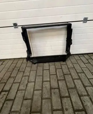 BMW X5 E70 Radiator trim 7533539 F4987