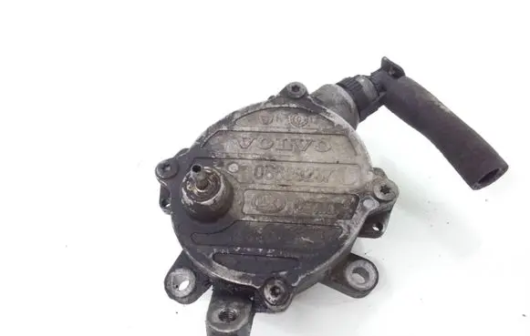 Volvo S60 Vacuum pump 08699237