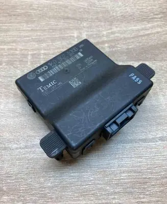 Audi A3 S3 8P Gateway control module 1K0907530D 1K0907951