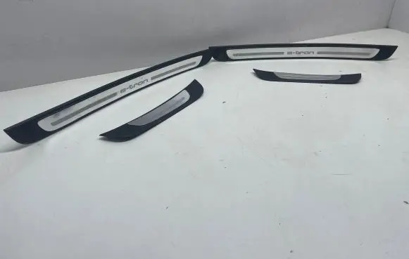Audi A3 S3 8V Front sill trim cover 8V4853491D 8V4853491B