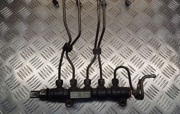 Mazda 3 I Fuel main line pipe 9654592680 9654590