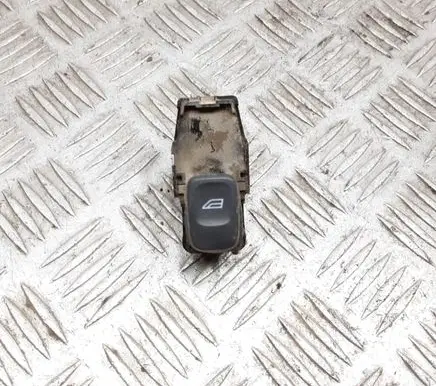 Volvo V70 Electric window control switch 9472275 020024