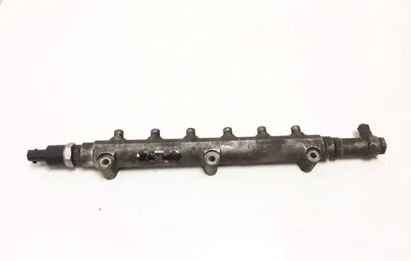 Volvo XC90 Fuel main line pipe 8658252 0445216010 000343