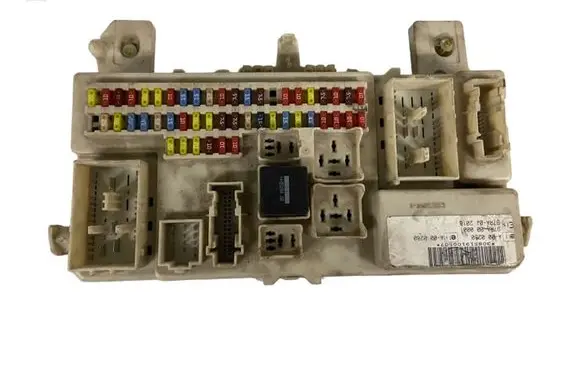 Ford Focus C-MAX Fuse module 3M5T14014 5M05757 4M5T14A073