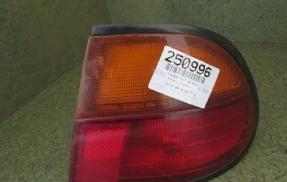 Nissan Almera Rear/tail lights
