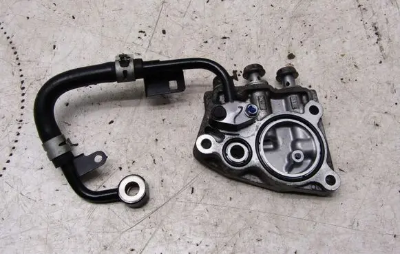 Honda CR-V Engine oil radiator 5Y8