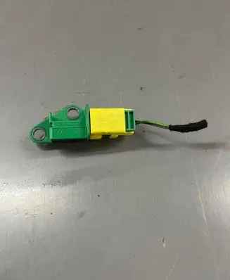 Audi Q7 4L Airbag deployment crash/impact sensor 1K0909606C 5WK43544