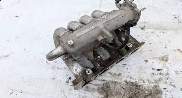 Mazda 323 Intake manifold 