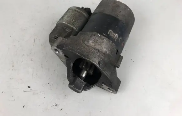 Renault Modus Starter motor 8200369521