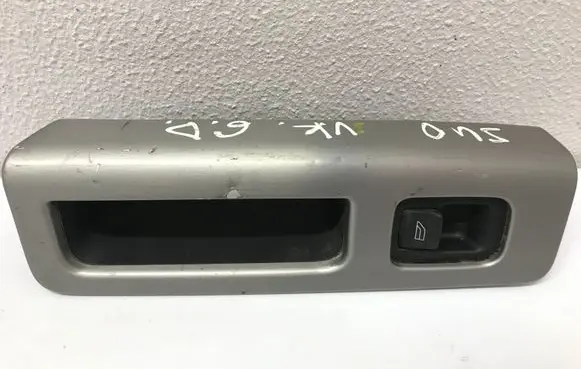 Volvo S40 Electric window control switch 8679681 30658449