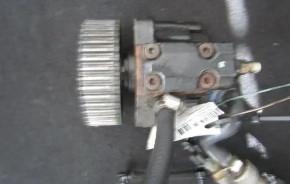 Alfa Romeo 156 Fuel injection high pressure pump 0445010007 96122B00456
