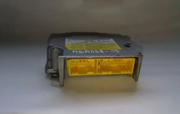 Mercedes-Benz A W169 Airbag control unit/module A1698206626