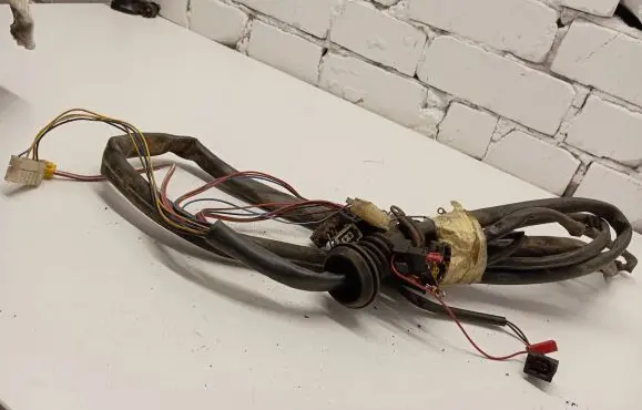 Volkswagen Transporter - Caravelle T4 Engine installation wiring loom 701971905D