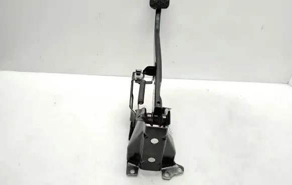Mercedes-Benz Vito Viano W447 Brake pedal A4472900001