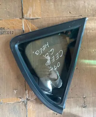 KIA Ceed Rear side window