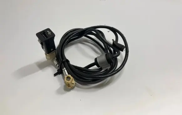 USB socket connector