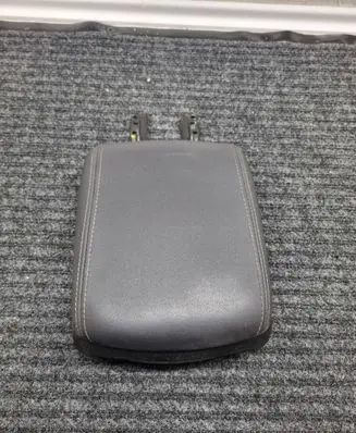 Volvo V50 Armrest 