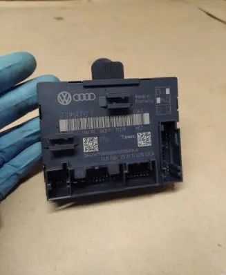 Audi Q7 4L Door control unit/module 8K0959792M 4F0959792T