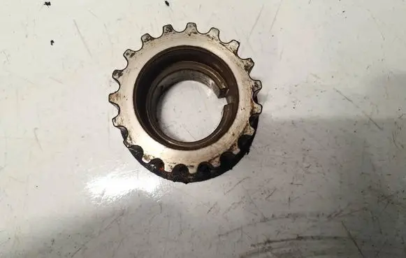 Peugeot 407 Crankshaft pulley 