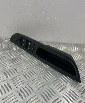 BMW 5 E60 E61 Electric window control switch 9122110