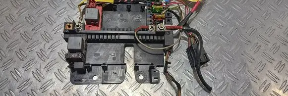 Mercedes-Benz ML W163 Fuse box set 08200202 1635450405
