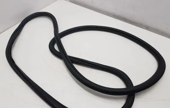 Skoda Kodiaq Rear door rubber seal (on body) 565867368