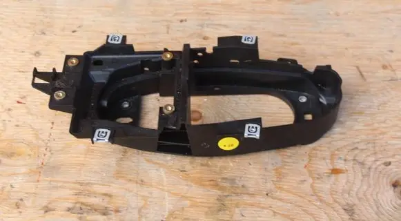 Audi A4 S4 B9 Gear shift cable bracket 8W1863531