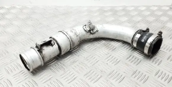 Intercooler hose/pipe