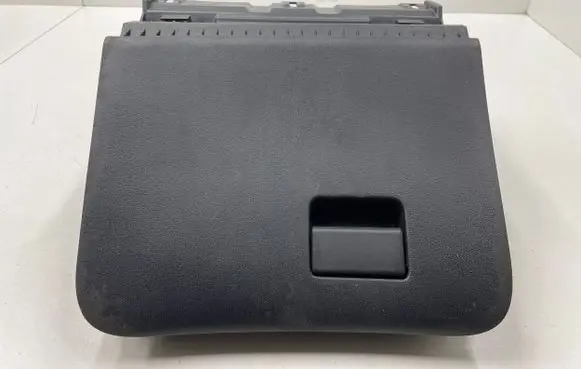 Glove box