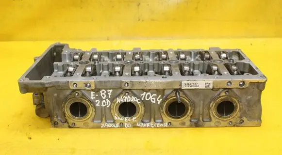 BMW 1 E81 E87 Engine head 7797678